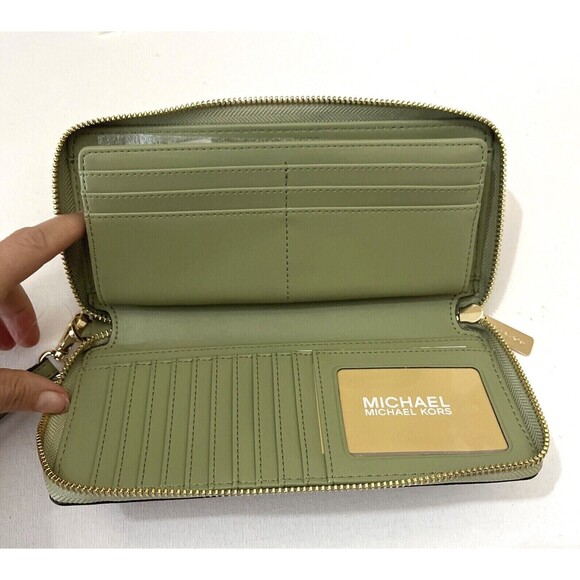 New Michael Kors Jet Set Large Travel Continental Wallet Brown / Light Sage - Picture 4 of 5